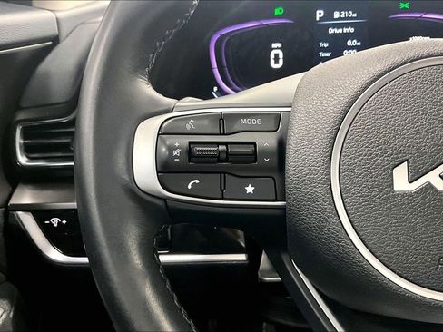 Used 2024 Kia Sportage EX image 19