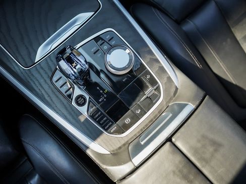 Used 2022 BMW X7 M50i image 35