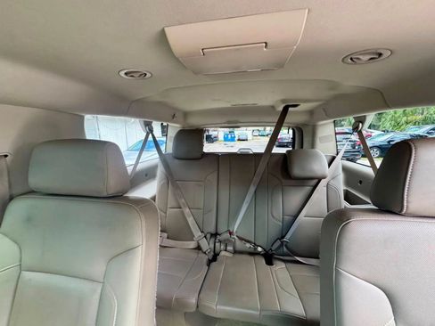 Used 2016 GMC Yukon XL SLT w/ Open Road Package RWD image 16