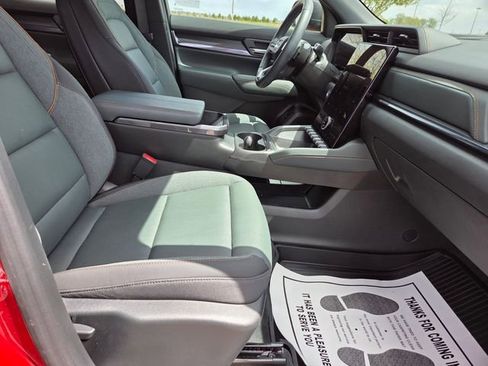 Used 2026 GMC Terrain AT4 w/ Technology Package II AWD/4WD image 40