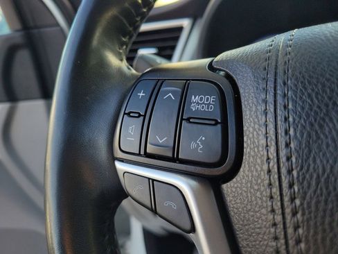 Used 2019 Toyota Highlander Limited image 28