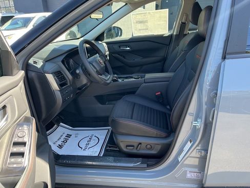 New 2026 Nissan Rogue SV AWD/4WD image 23