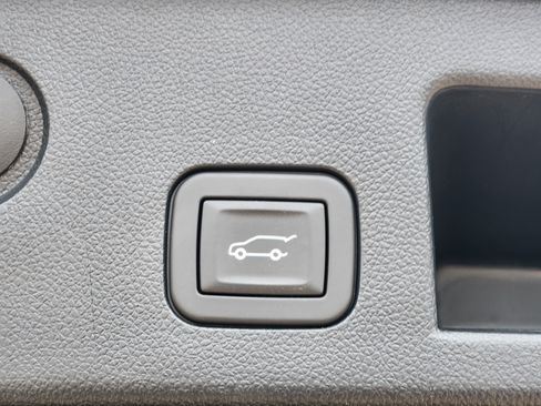 Used 2025 Chevrolet Equinox LT w/ Convenience Package II AWD/4WD image 14