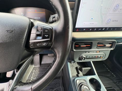 Certified 2025 Ford Maverick Lariat w/ 4K Tow Package image 15