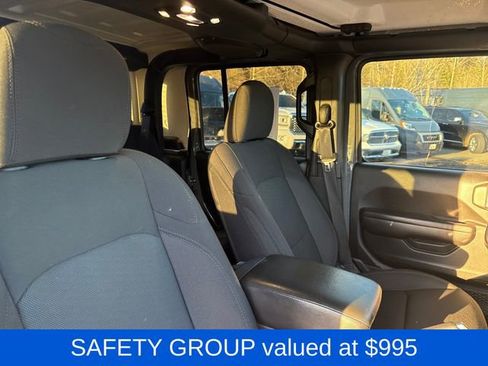 Used 2021 Jeep Gladiator Willys image 10
