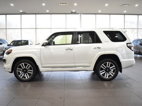Used 2022 Toyota 4Runner Limited image 8