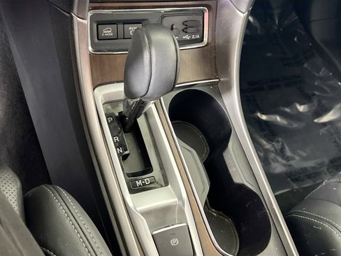 Used 2022 Subaru Ascent Touring image 17