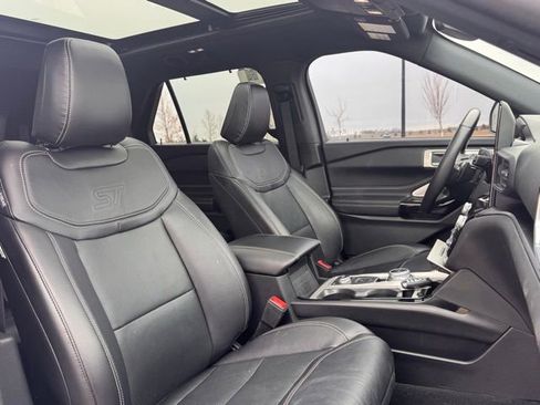 Used 2023 Ford Explorer ST w/ Technology Package image 22