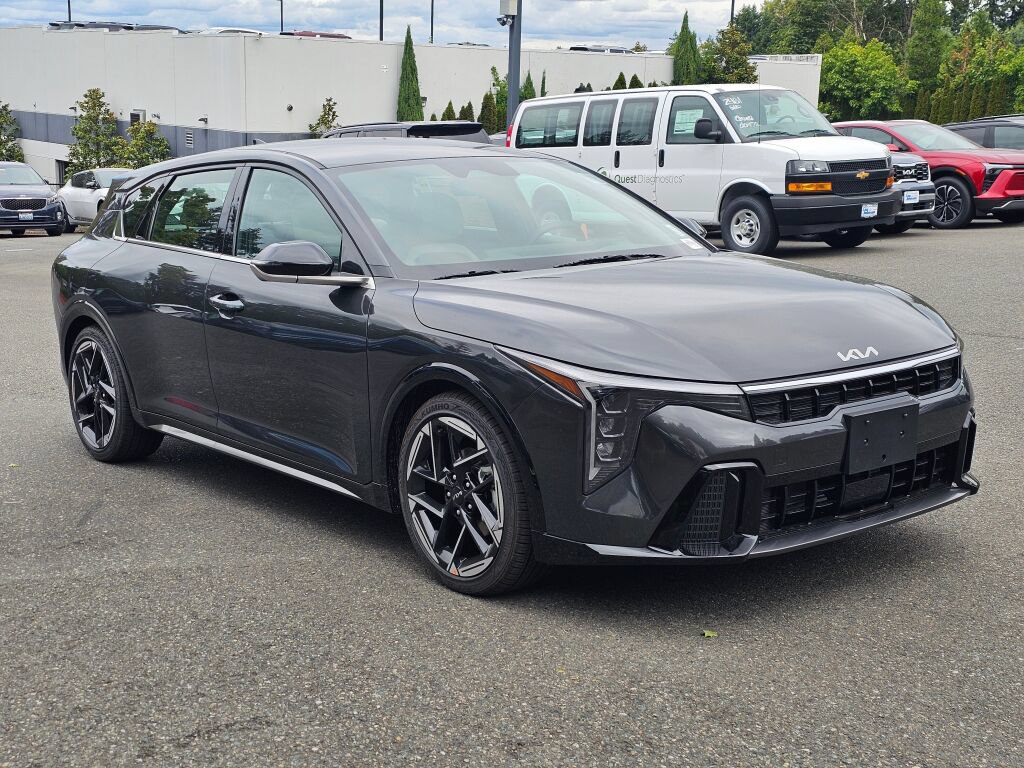 New 2026 Kia K4 GT-Line FWD image 4