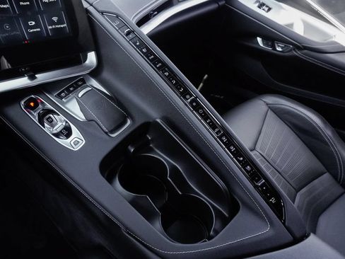 Used 2025 Chevrolet Corvette Stingray Preferred Cpe w/ Z51 Performance Package RWD image 13