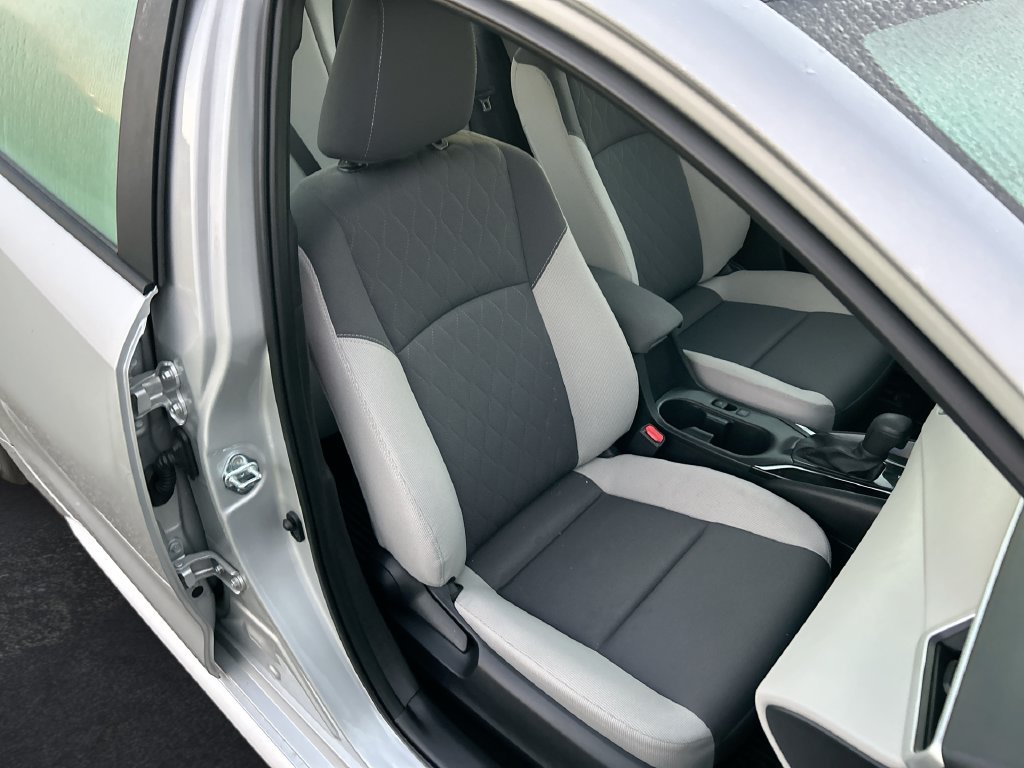 Certified 2025 Toyota Corolla LE FWD image 30