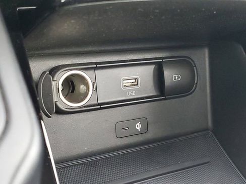 Used 2022 Kia Telluride EX image 32