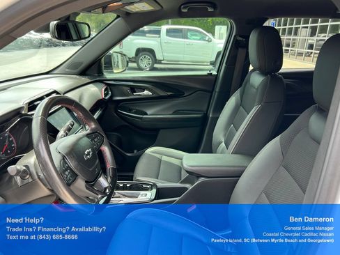 Used 2021 Chevrolet TrailBlazer RS w/ Convenience Package FWD image 9