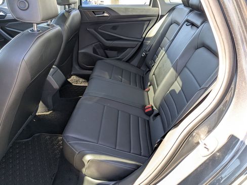 Used 2021 Volkswagen Jetta SE image 30