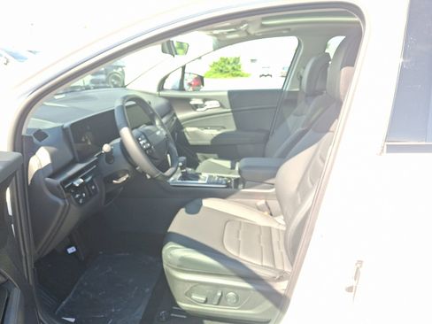 New 2026 Kia Sportage SX image 9