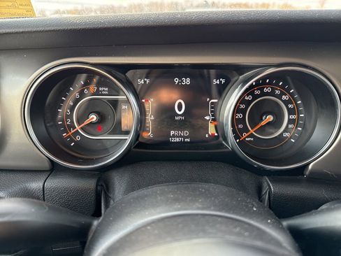 Used 2019 Jeep Wrangler Unlimited Sport S image 9