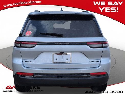 New 2025 Jeep Grand Cherokee Limited w/ Luxury Tech Group II image 5