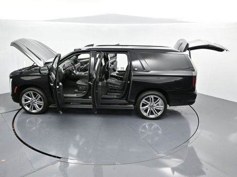 Used 2025 Cadillac Escalade ESV Sport Platinum image 54