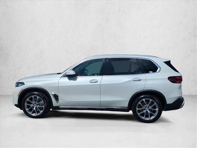 Used 2024 BMW X5 sDrive40i w/ Parking Assistance Package RWD image 9