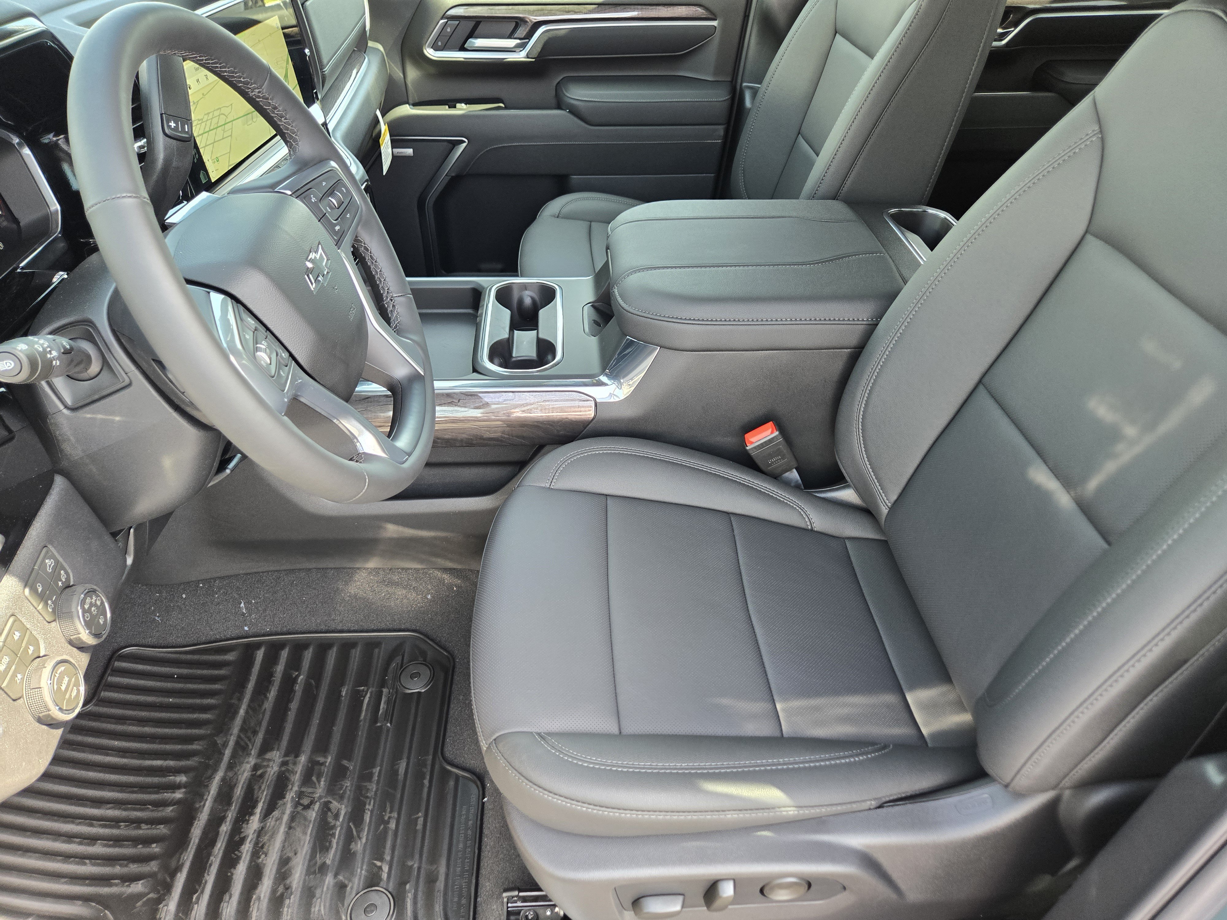 New 2026 Chevrolet Silverado 2500 LTZ w/ LTZ Plus Package AWD/4WD image 10