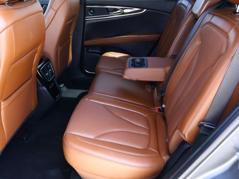 Used 2022 Lincoln Nautilus Reserve w/ Luxury Package FWD image 21