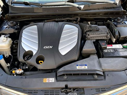 Used 2013 Hyundai Azera FWD image 32