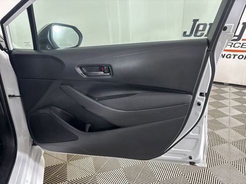 Used 2024 Toyota Corolla LE image 25