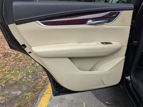 Used 2019 Cadillac XT5 Premium Luxury image 26