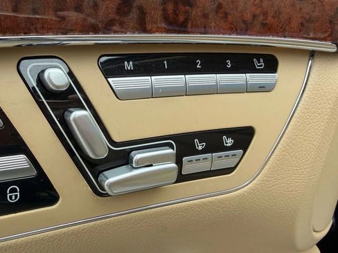 Used 2012 Mercedes-Benz S 550 image 27