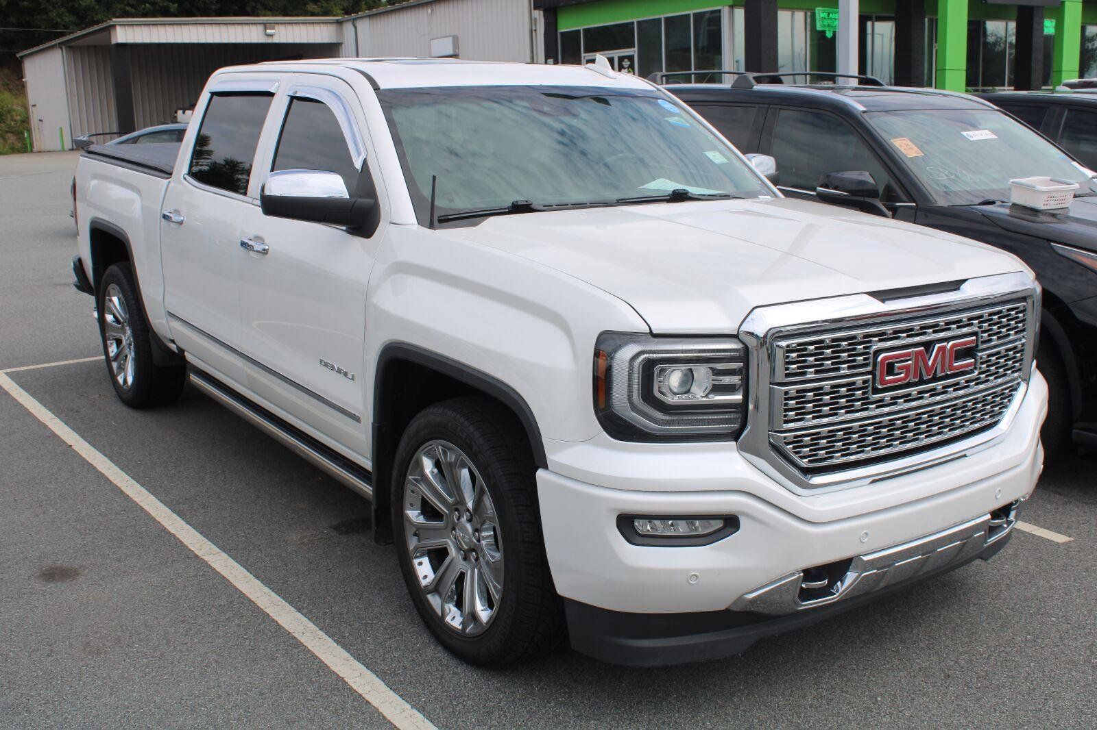 Used 2017 GMC Sierra 1500 Denali w/ Denali Ultimate Package AWD/4WD image 3
