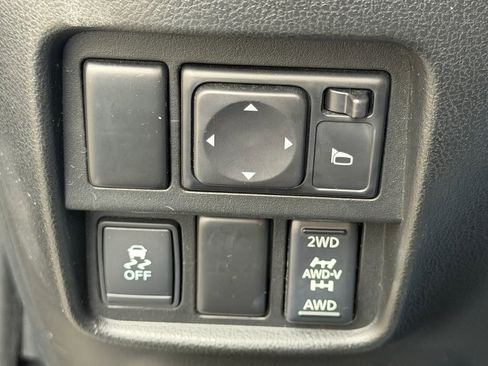 Used 2014 Nissan Juke SL AWD/4WD image 24