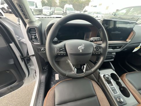 New 2025 Ford Bronco Sport Outer Banks w/ Outer Banks Tech Package+ image 16