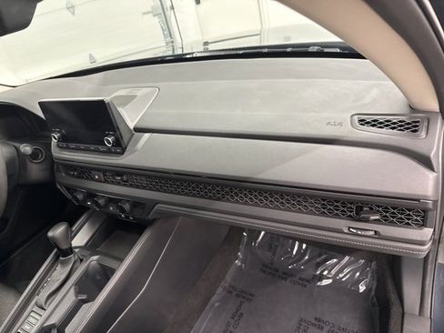 Used 2023 Honda Accord LX image 22