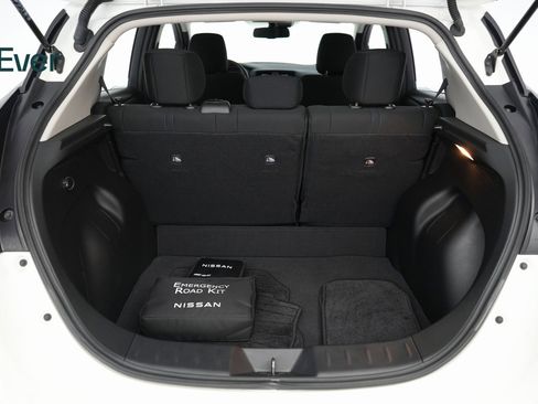 Used 2023 Nissan Leaf SV Plus image 22