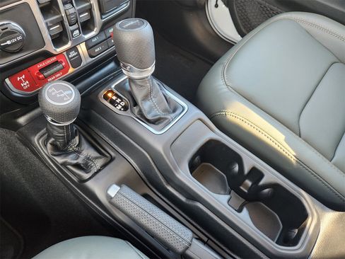 New 2026 Jeep Gladiator Mojave image 21