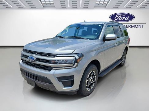 Used 2024 Ford Expedition XLT AWD/4WD image 2
