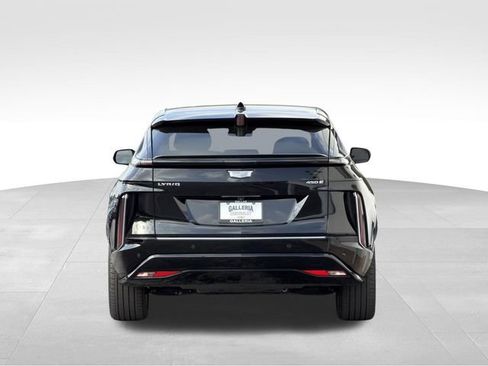 Certified 2024 Cadillac Lyriq Tech RWD image 7