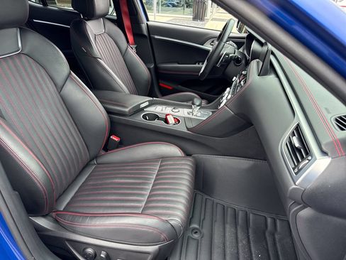 Used 2023 Genesis G70 2.0T w/ Sport Prestige Package RWD image 34