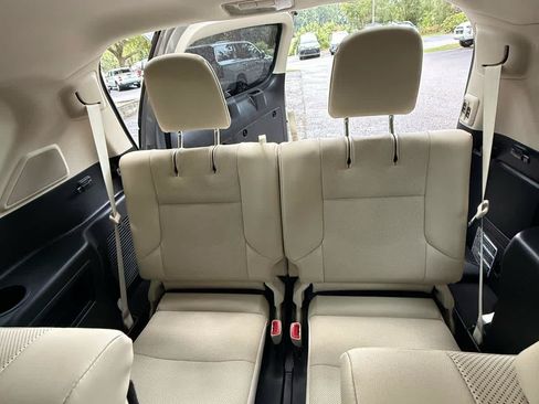 Used 2023 Lexus GX 460 Premium w/ Accessory Package AWD/4WD image 15