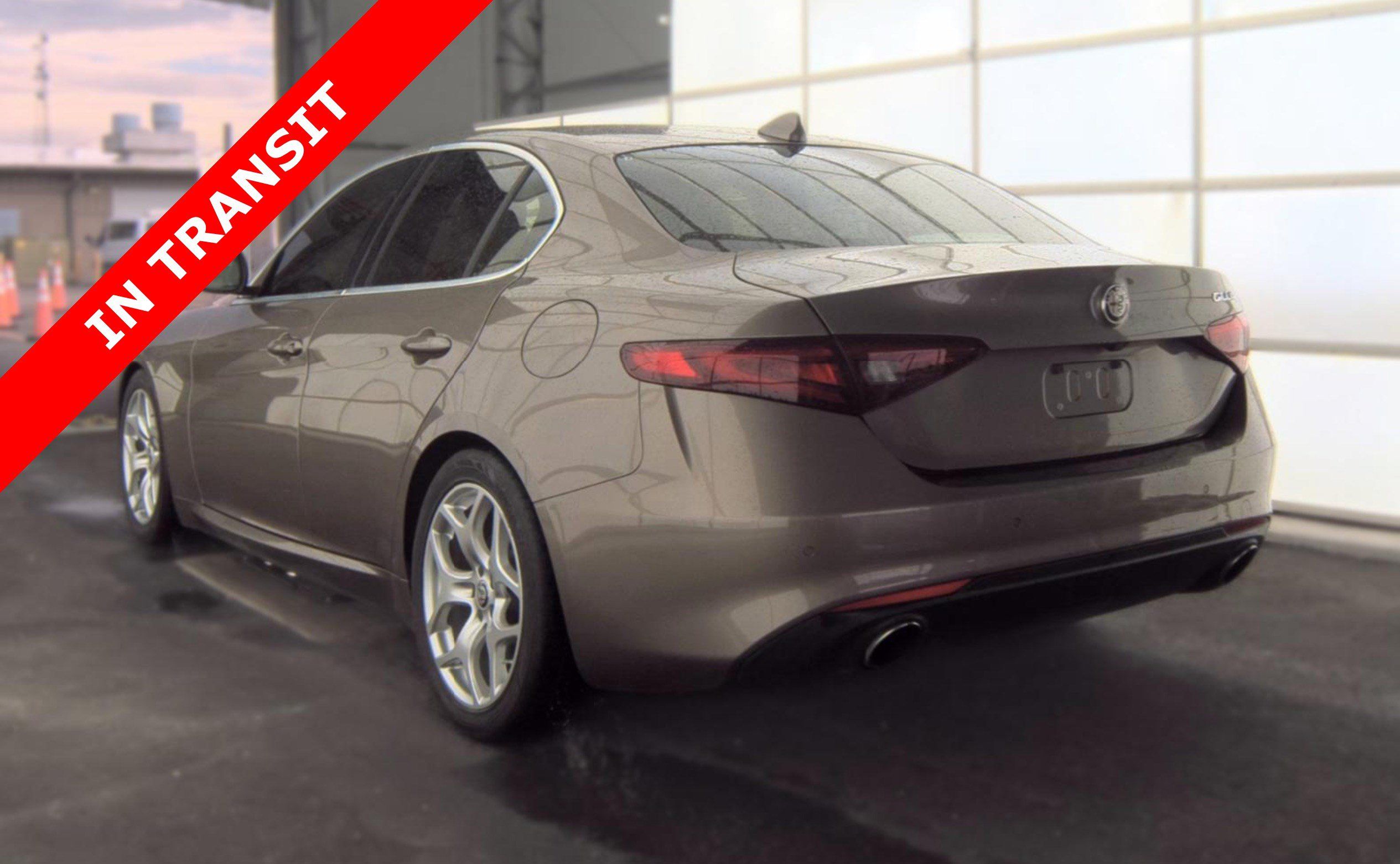 Used 2019 Alfa Romeo Giulia Ti RWD image 5