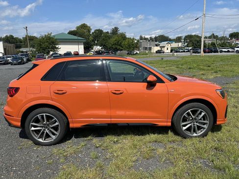 Used 2022 Audi Q3 2.0T Premium w/ Black Optic Sport Package AWD/4WD image 9