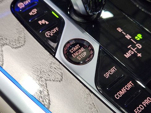 Used 2022 BMW X7 M50i w/ Dynamic Handling Package image 41