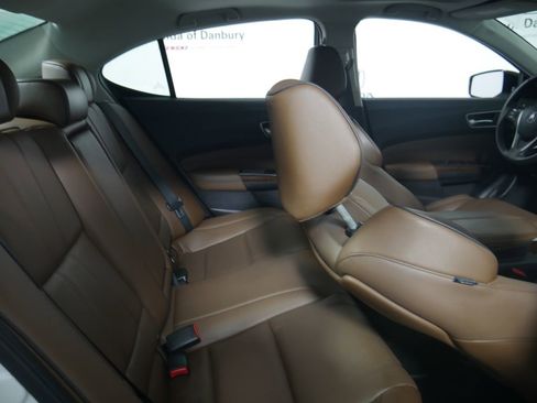 Used 2018 Acura TLX V6 SH-AWD w/ Technology Pkg image 9