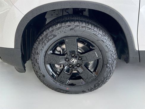 New 2026 Honda Ridgeline Black Edition image 30