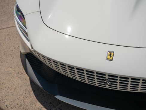 Used 2022 Ferrari Roma RWD image 10