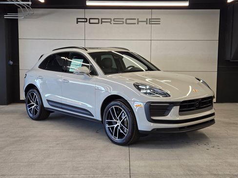 New 2025 Porsche Macan AWD/4WD image 27
