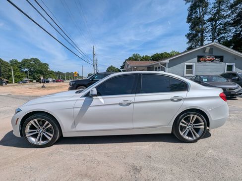 Used 2018 BMW 330i Sedan RWD image 3