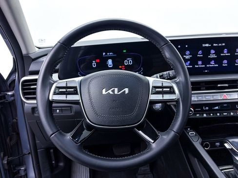 Certified 2024 Kia Telluride S w/ S Sunroof Package FWD image 32