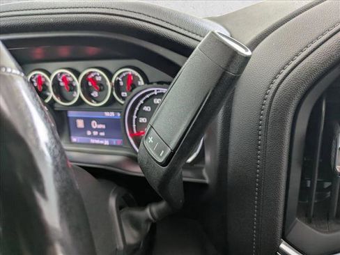Used 2019 Chevrolet Silverado 1500 LTZ AWD/4WD image 10