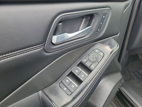 Used 2023 Nissan Rogue SL image 19